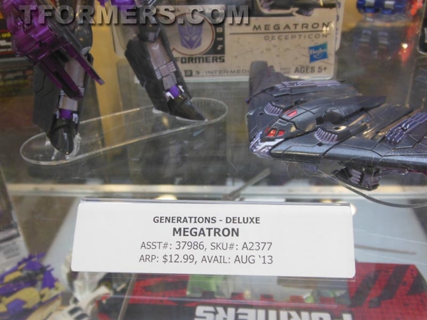 Transformers=botcon 2013 Generatations Prime Paltinum  (122 of 424)